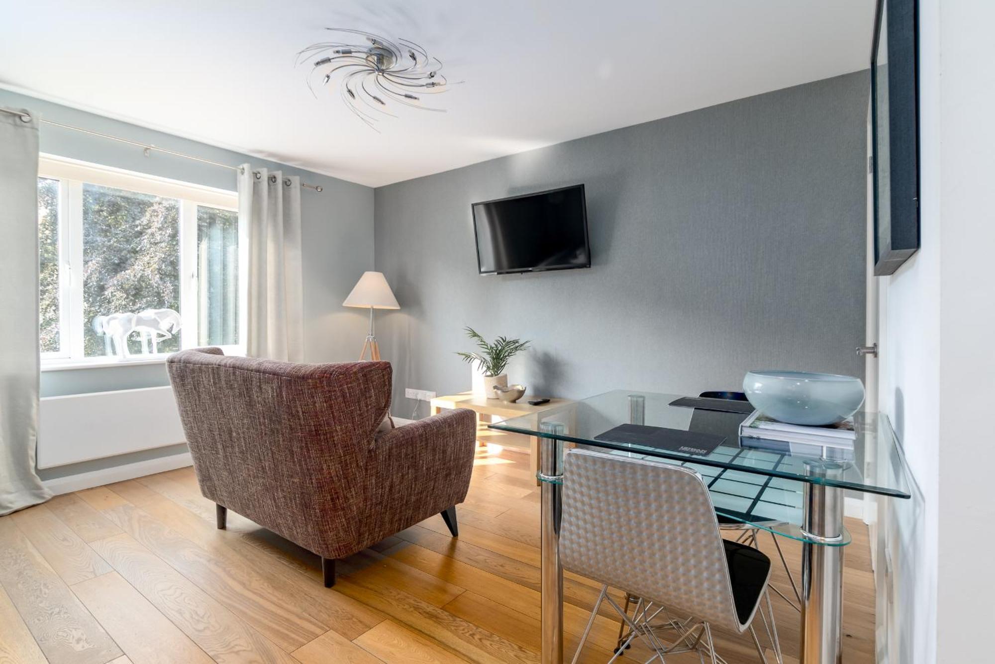 Apartment Alison Court Bristol